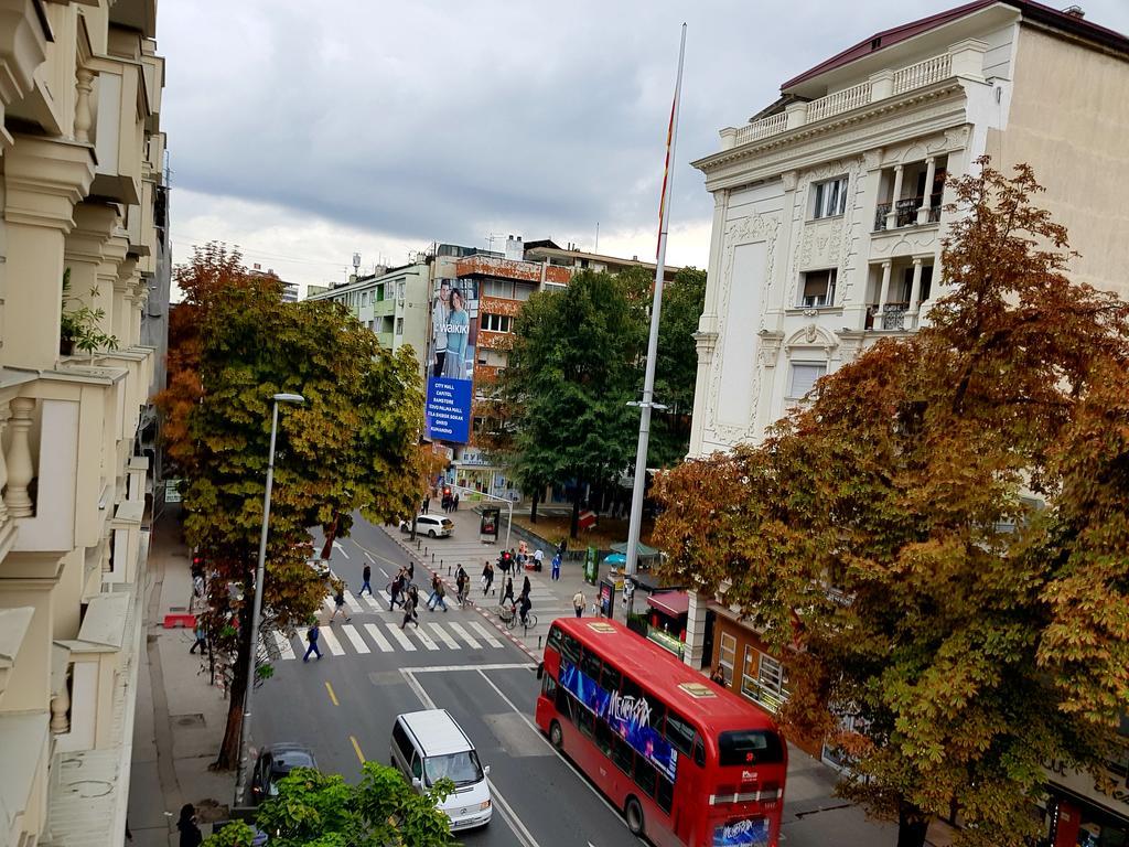 Central Square Apartment 斯科普里 外观 照片